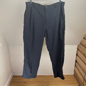 REI Nylon Hiking Outdoors UPF 40+ Pants. Size 38/30. Black with Straight Legs